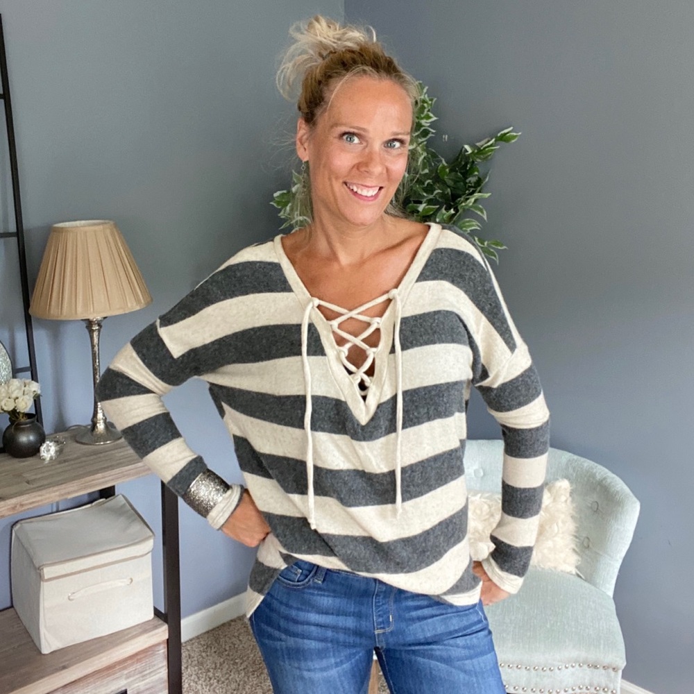 Stripe lace up knit top - Picture 5 of 6